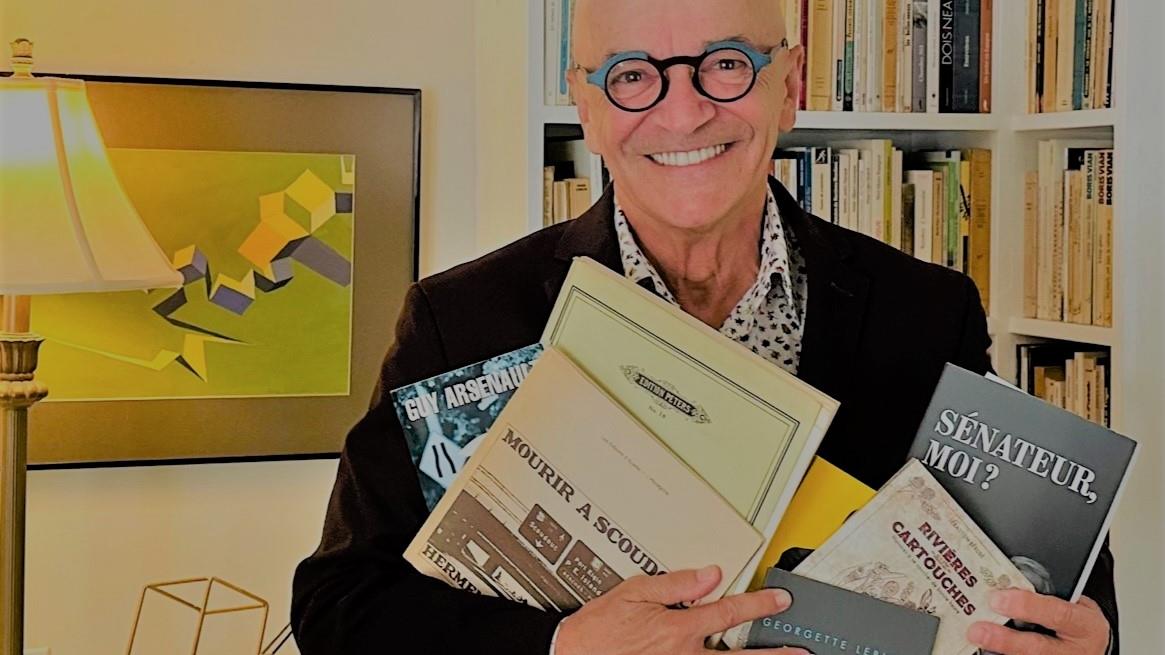 Dans la bibliothèque du sénateur René Cormier