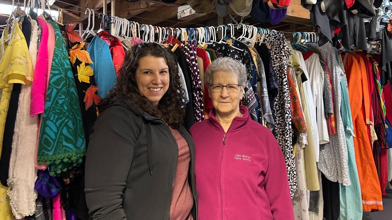 Une visite d’un costumier emblématique de la Mi-Carême