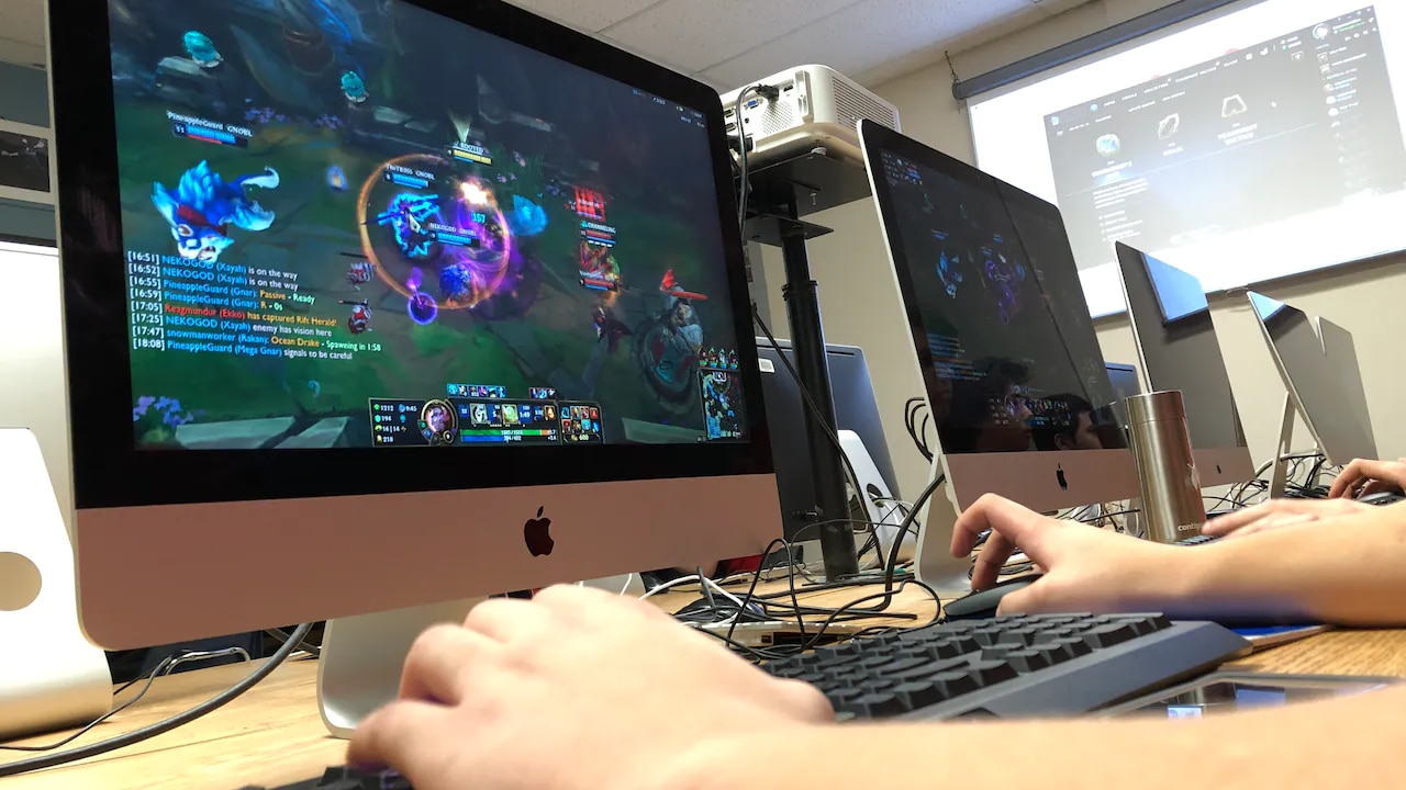 Une nouvelle équipe de eSport à l’Université de Moncton
Une nouvelle équipe de eSport à l’Université de Moncton