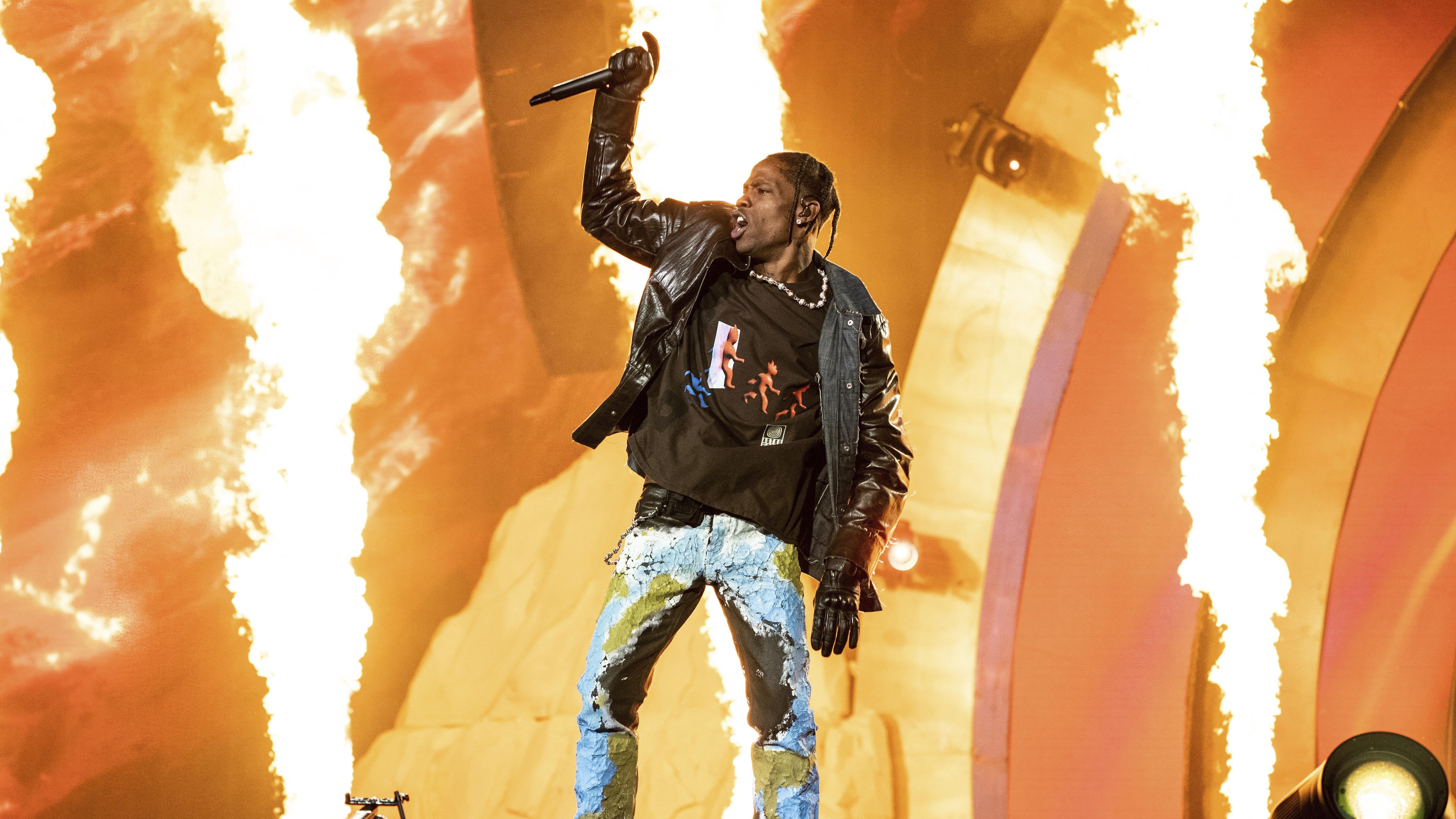 Le festival Astroworld tourne au cauchemar | MAJ | Radio-Canada