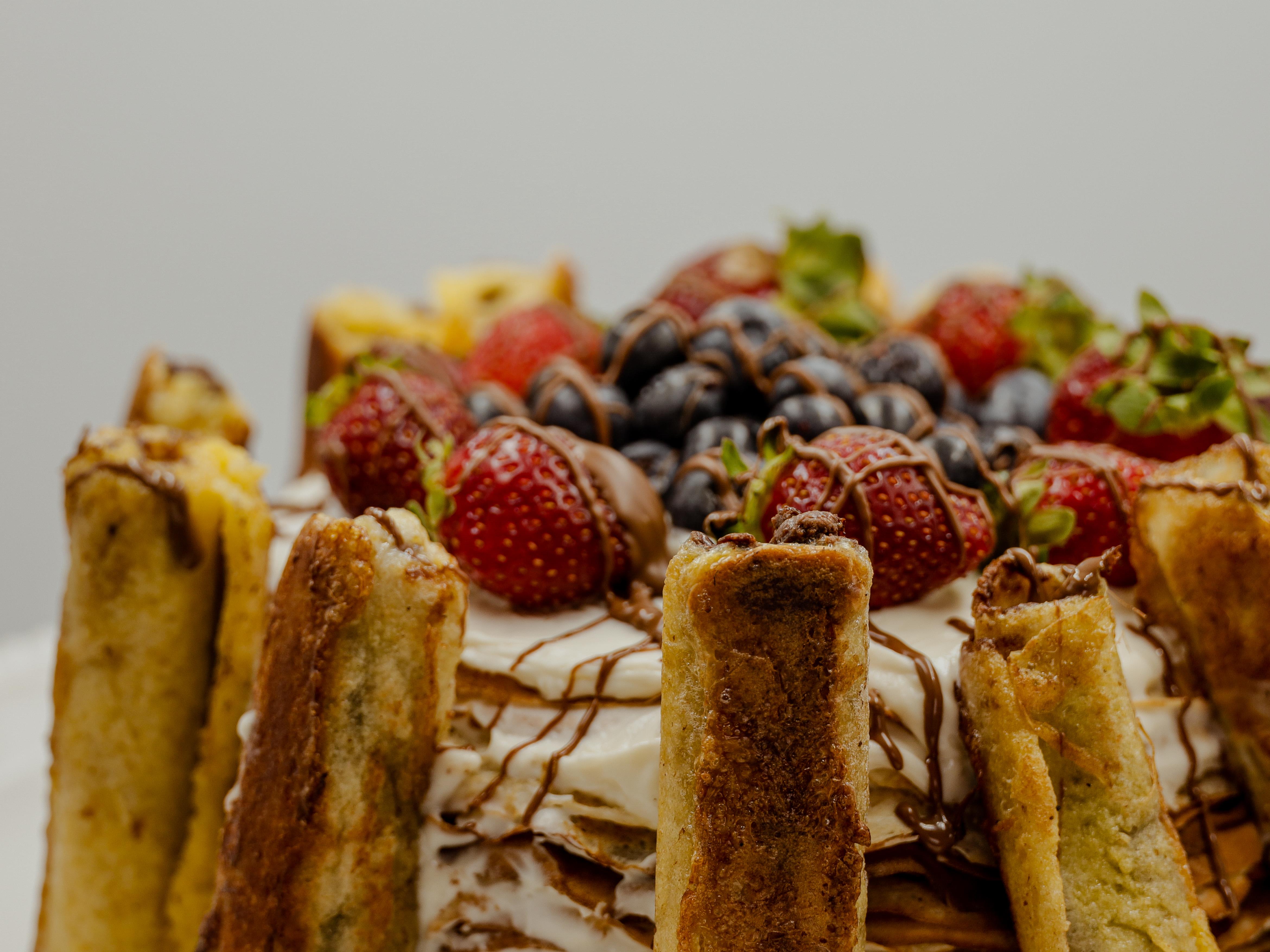 Gateau De Crepes A La Tartinade Choco Amandes Et Creme Fouettee Au Fromage Mordu