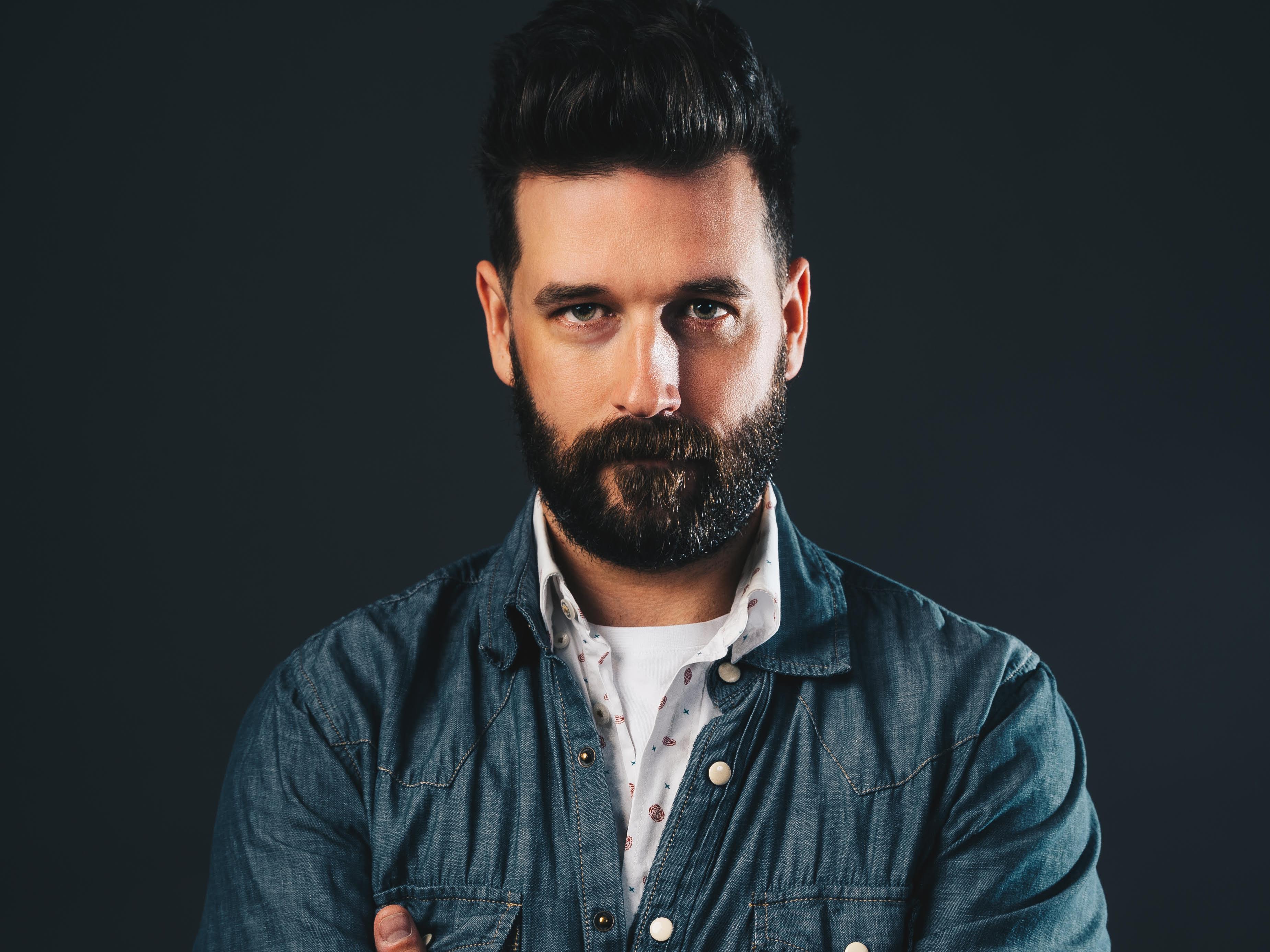 Les défis linguistiques de Ryan Doucette | OHdio | Radio-Canada