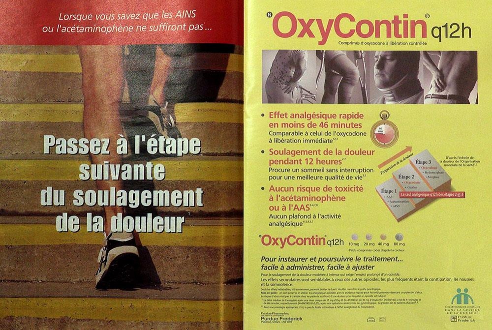 Deux pleines pages de publicité dans un magazine.