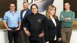 Normand Laprise, Jean-Luc Boulay, Daniel Vézina, Élyse Marquis et Pasquale Vari dans la cuisine des Chefs.