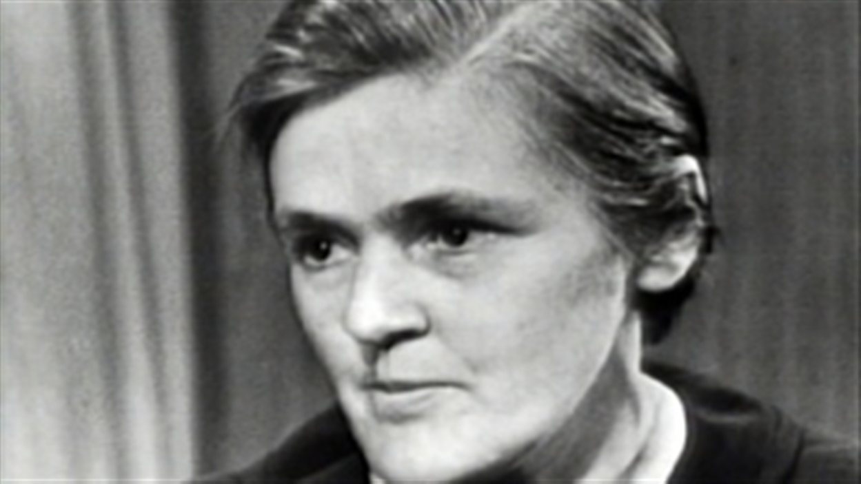 Frances Oldham Kelsey dans une entrevue sur les défis à évaluer la sécurité des médicaments Frances Oldham Kelsey dans une entrevue sur les défis à évaluer la sécurité des médicaments