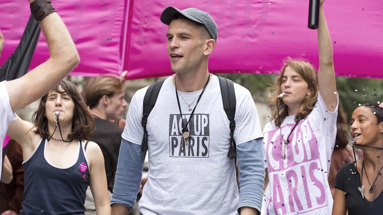 Une scène du film lors d'une manifestation d'Act Up Paris. Une scène du film lors d'une manifestation d'Act Up Paris.