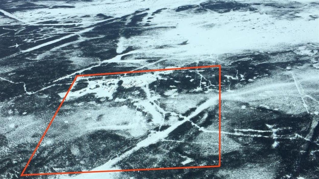 Camp d'exploration minier sur 100 hectares dans le Cercle de feu, situé dans le nord-ouest de l'Ontario Camp d'exploration minier sur 100 hectares dans le Cercle de feu, situé dans le nord-ouest de l'Ontario
