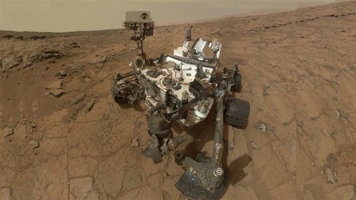 Un autoportrait du rover américain Curiosity sur la surface de Mars Un autoportrait du rover américain Curiosity sur la surface de Mars