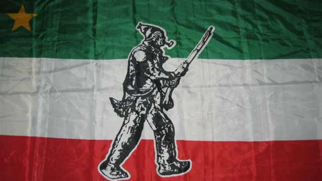 Une des variantes du drapeau des Patriotes Une des variantes du drapeau des Patriotes