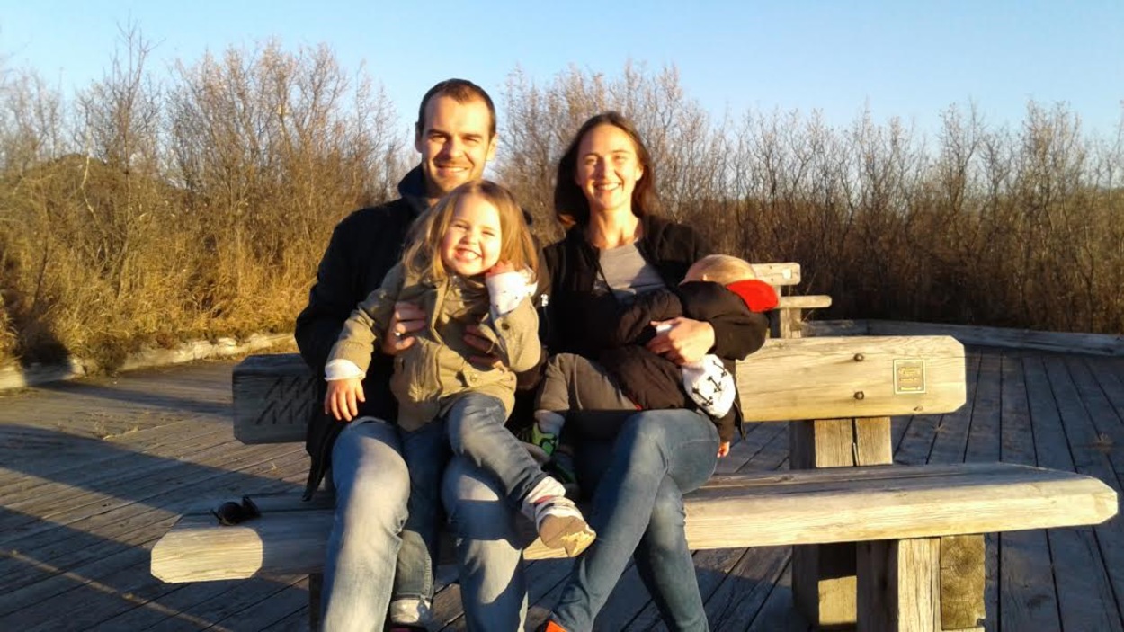 Une photo de famille de Miguel Rua, Érica Potié et leurs deux enfants. Une photo de famille de Miguel Rua, Érica Potié et leurs deux enfants.