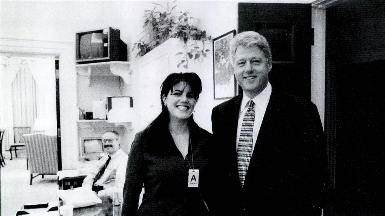 Monica Lewinsky, lors de sa rencontre du président Bill Clinton. Monica Lewinsky, lors de sa rencontre du président Bill Clinton.
