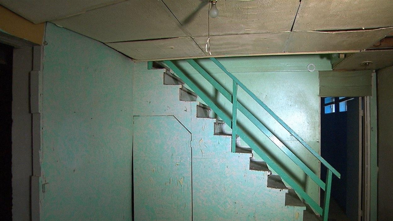 L'intérieur d'un logement inhabité du complexe d'habitation Val-Martin, à Laval L'intérieur d'un logement inhabité du complexe d'habitation Val-Martin, à Laval