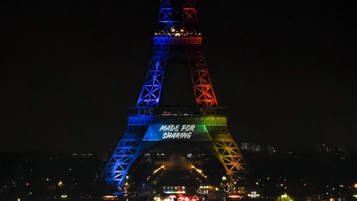 Le dévoilement du slogan du comité Paris 2024 pour les Jeux olympiques, le 3 février 2017, à la tour Eiffel Le dévoilement du slogan du comité Paris 2024 pour les Jeux olympiques, le 3 février 2017, à la tour Eiffel
