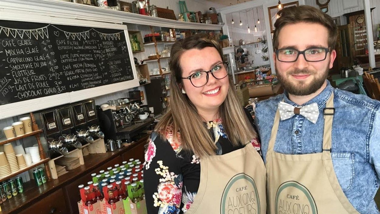 Roxanne Monfette et Olivier Myre ont relancé l'ancien magasin général de Sainte-Thècle Roxanne Monfette et Olivier Myre ont relancé l'ancien magasin général de Sainte-Thècle