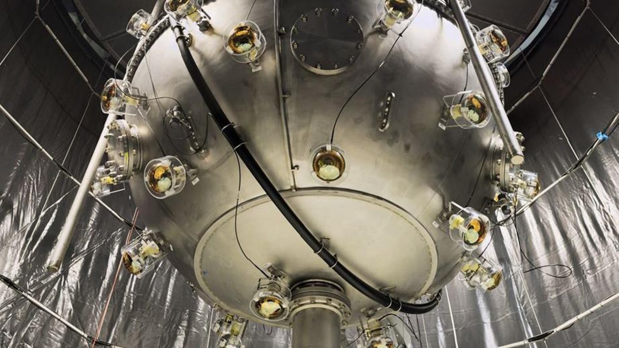 Le détecteur de neutrinos SNO+ pourrait détecter les neutrinos d'une supernova dans notre galaxie. Le détecteur de neutrinos SNO+ pourrait détecter les neutrinos d'une supernova dans notre galaxie.