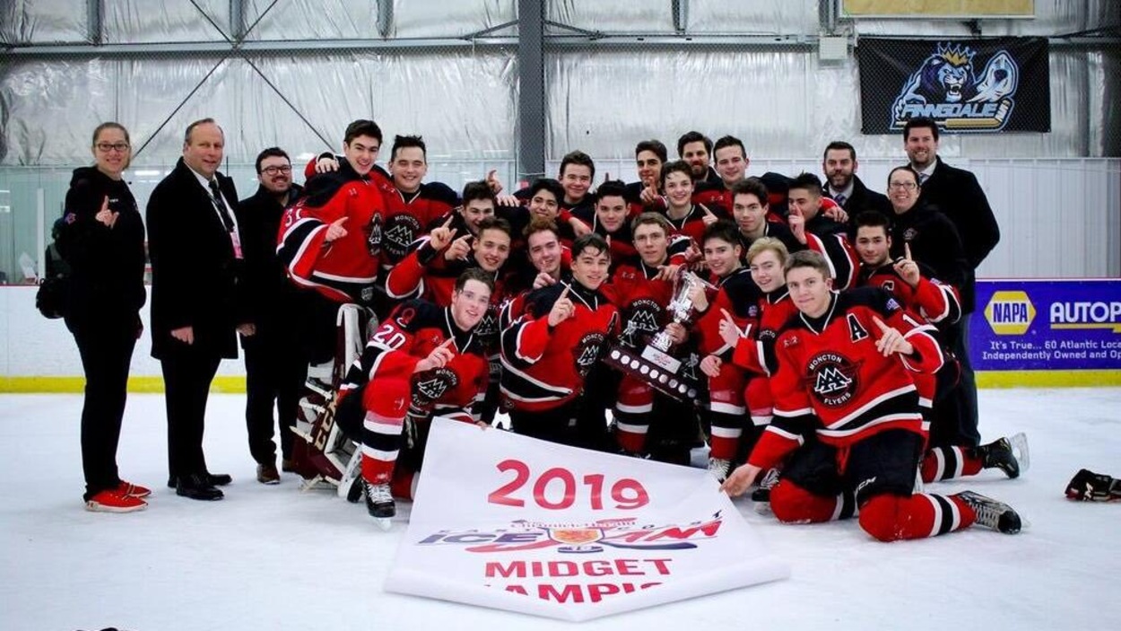 Les Flyers de Moncton remporte le East Cost IceJam dans la catégorie Midget AAA Les Flyers de Moncton remporte le East Cost IceJam dans la catégorie Midget AAA