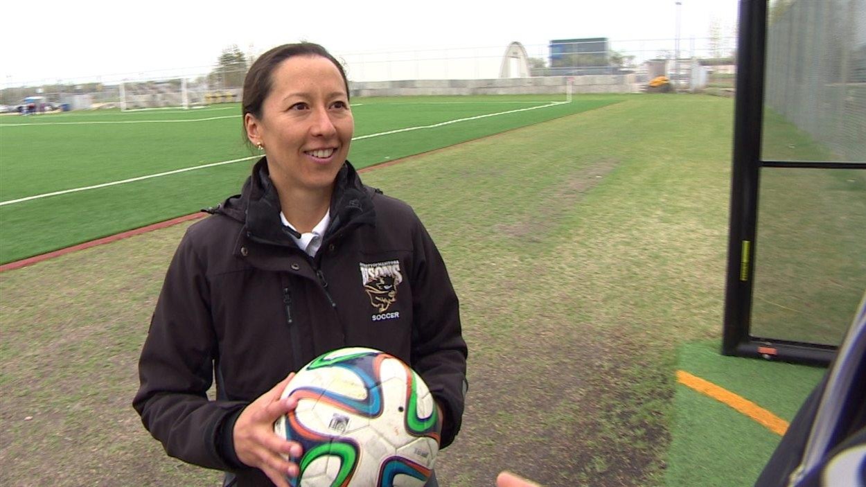 Vanessa Martinez est l'entraîneuse de l'équipe feminine de soccer des Bisons l'Université du Manitoba. Vanessa Martinez est l'entraîneuse de l'équipe feminine de soccer des Bisons l'Université du Manitoba.