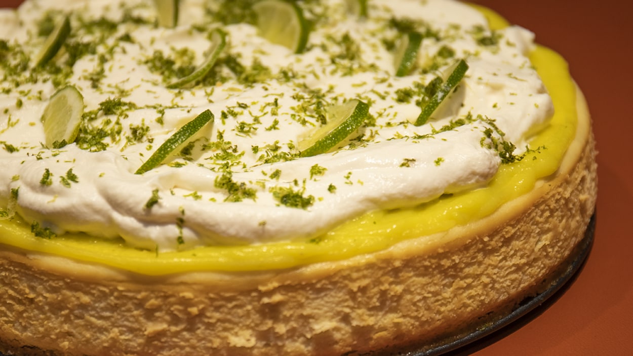 Le gâteau au fromage et à la lime de Lorraine Pagé. Le gâteau au fromage et à la lime de Lorraine Pagé.