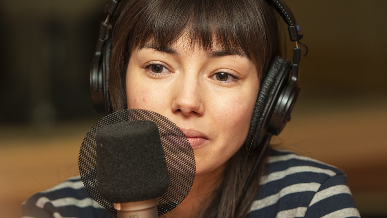 Sabrina Hammoum au micro de Catherine Perrin. Sabrina Hammoum au micro de Catherine Perrin.