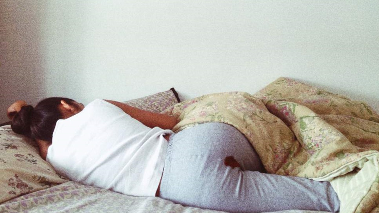 Cette photo de la poétesse Rupi Kaur a été retirée deux fois du réseau social Instagram. Cette photo de la poétesse Rupi Kaur a été retirée deux fois du réseau social Instagram.