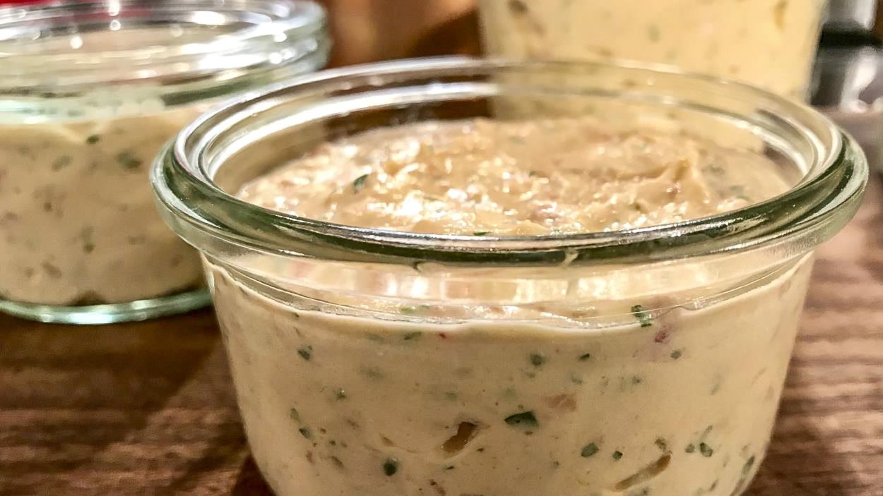 un pot de rillettes de poisson un pot de rillettes de poisson