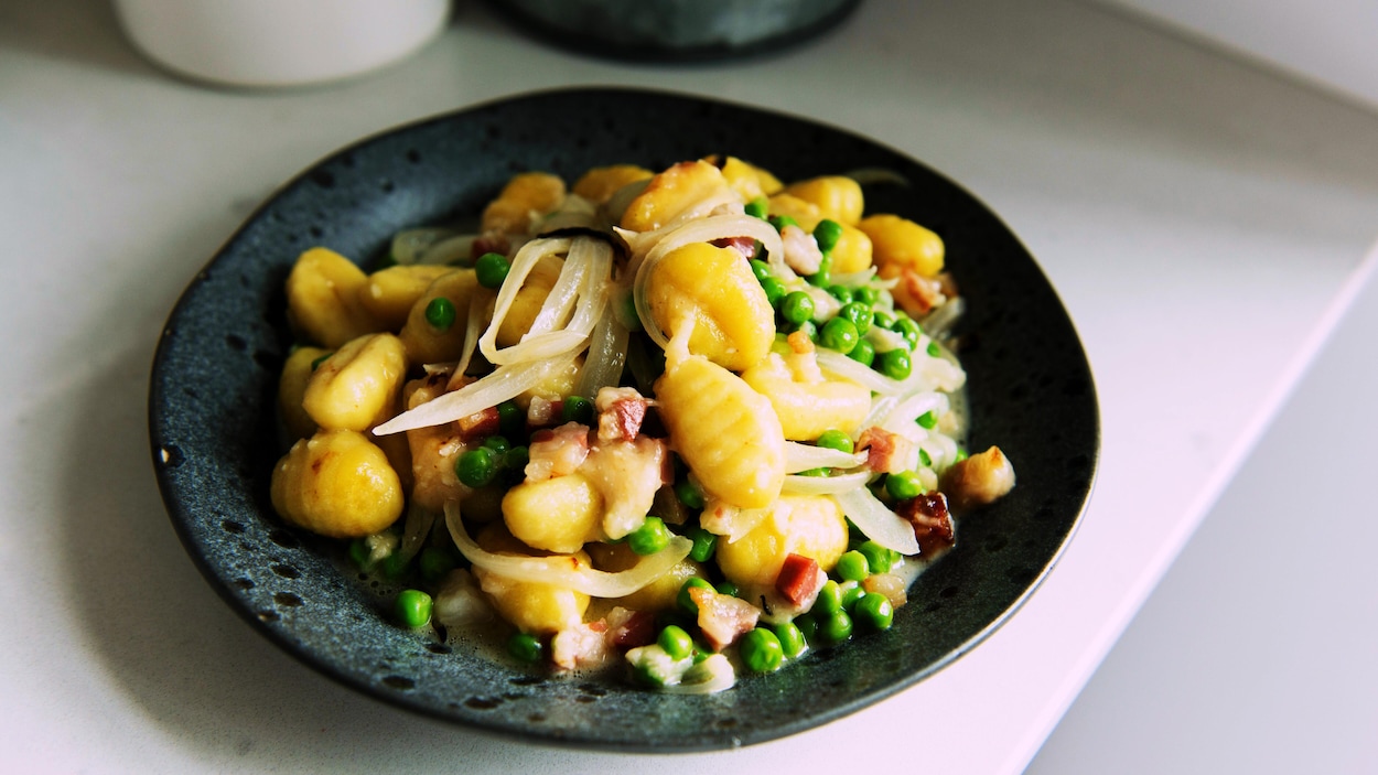 Gnocchis grillés à la carbonara Ricardo ICI RadioCanada.ca