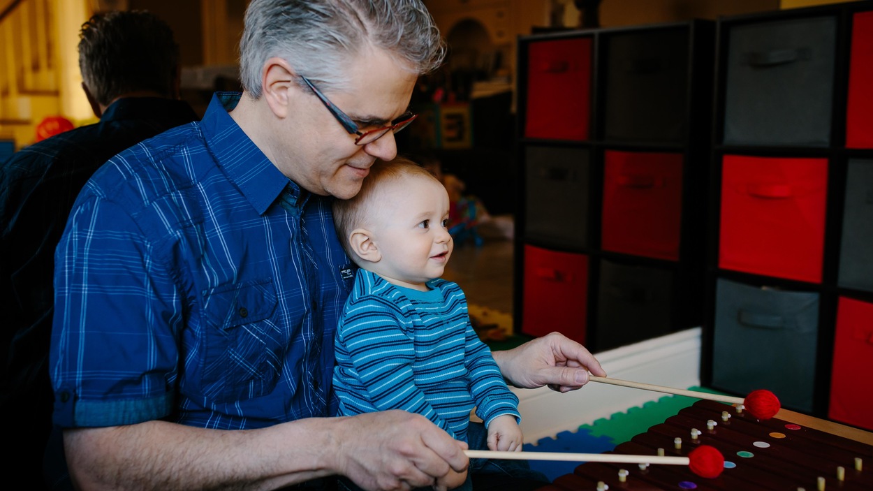 Le papy joue du xylophone Le papy joue du xylophone