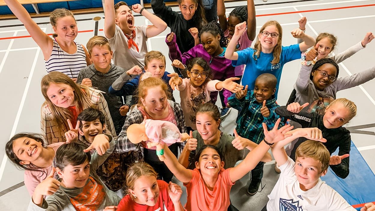 Sur le plateau de tournage d'Oniva, les enfants s'éclatent Sur le plateau de tournage d'Oniva, les enfants s'éclatent