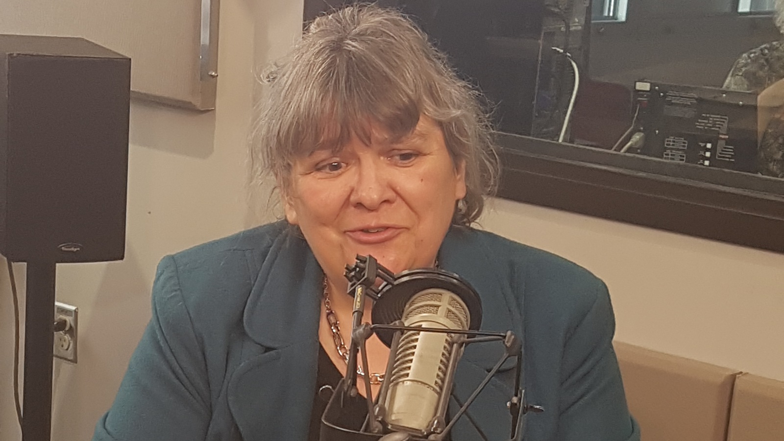 Marie-Thé Morin dans le studio de Sur le vif à Ottawa Marie-Thé Morin dans le studio de Sur le vif à Ottawa