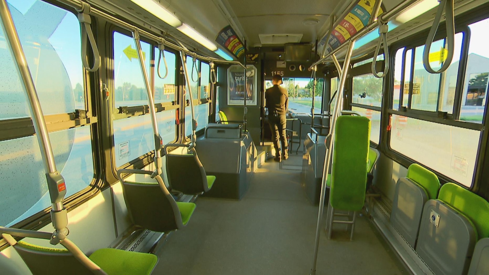 Bus Quebec Rtc Inside Les travailleurs de l'aube à Québec | Québec sur demande | ICI Radio ...