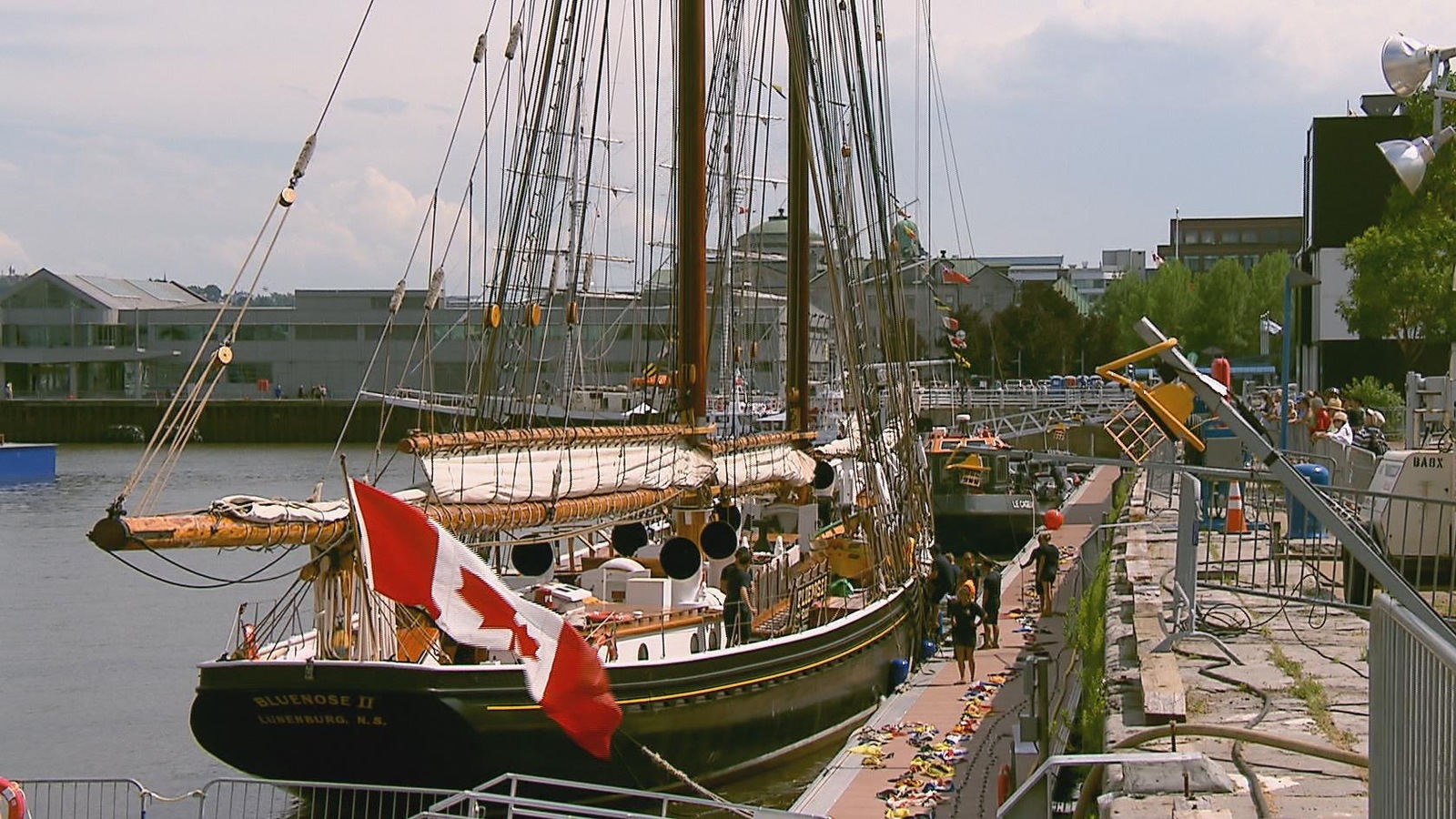 Le Bluenose II est arrivé au port de Québec Le Bluenose II est arrivé au port de Québec