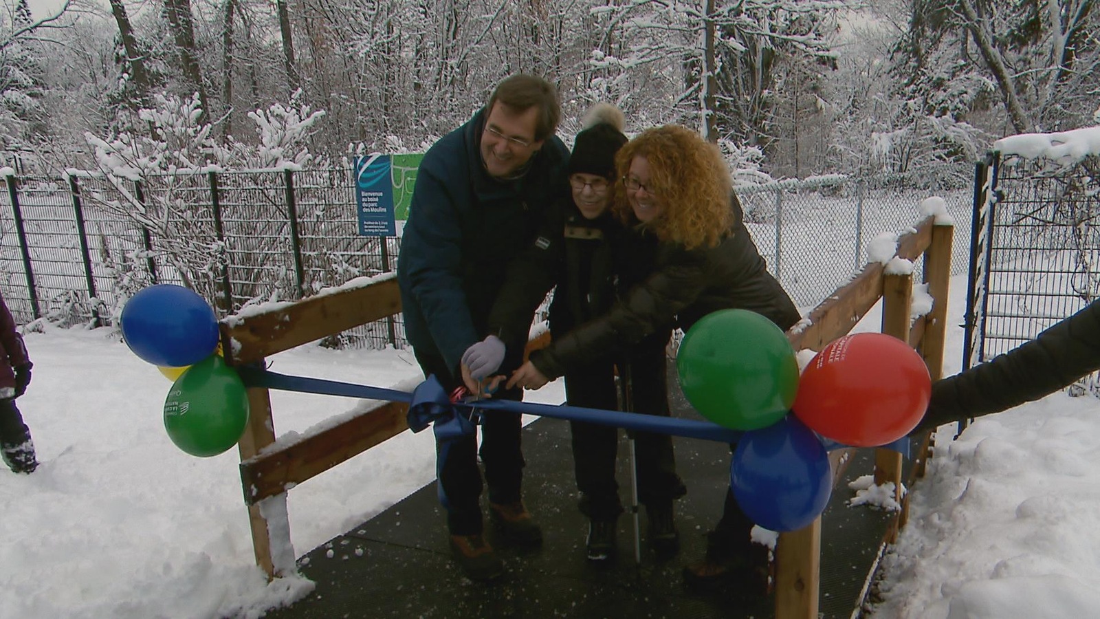 2,3 kilomètres de sentiers ont été inaugurés au boisé du parc des Moulins 2,3 kilomètres de sentiers ont été inaugurés au boisé du parc des Moulins