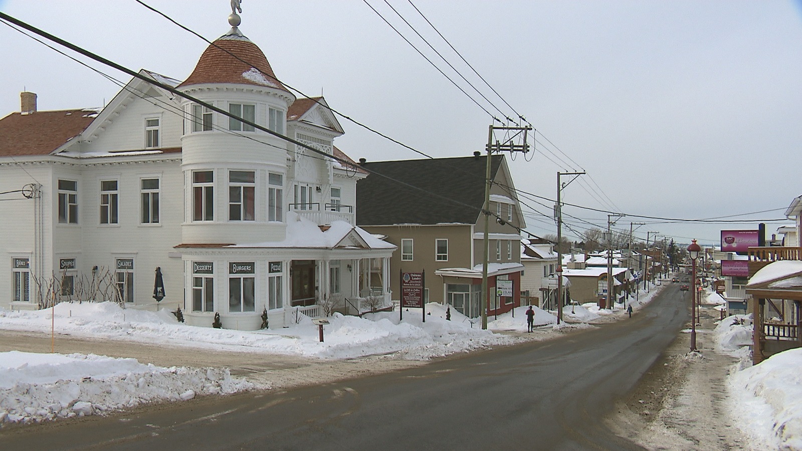 Le Château Landry a depuis quelques années son café au centre-ville de Mont-Joli Le Château Landry a depuis quelques années son café au centre-ville de Mont-Joli