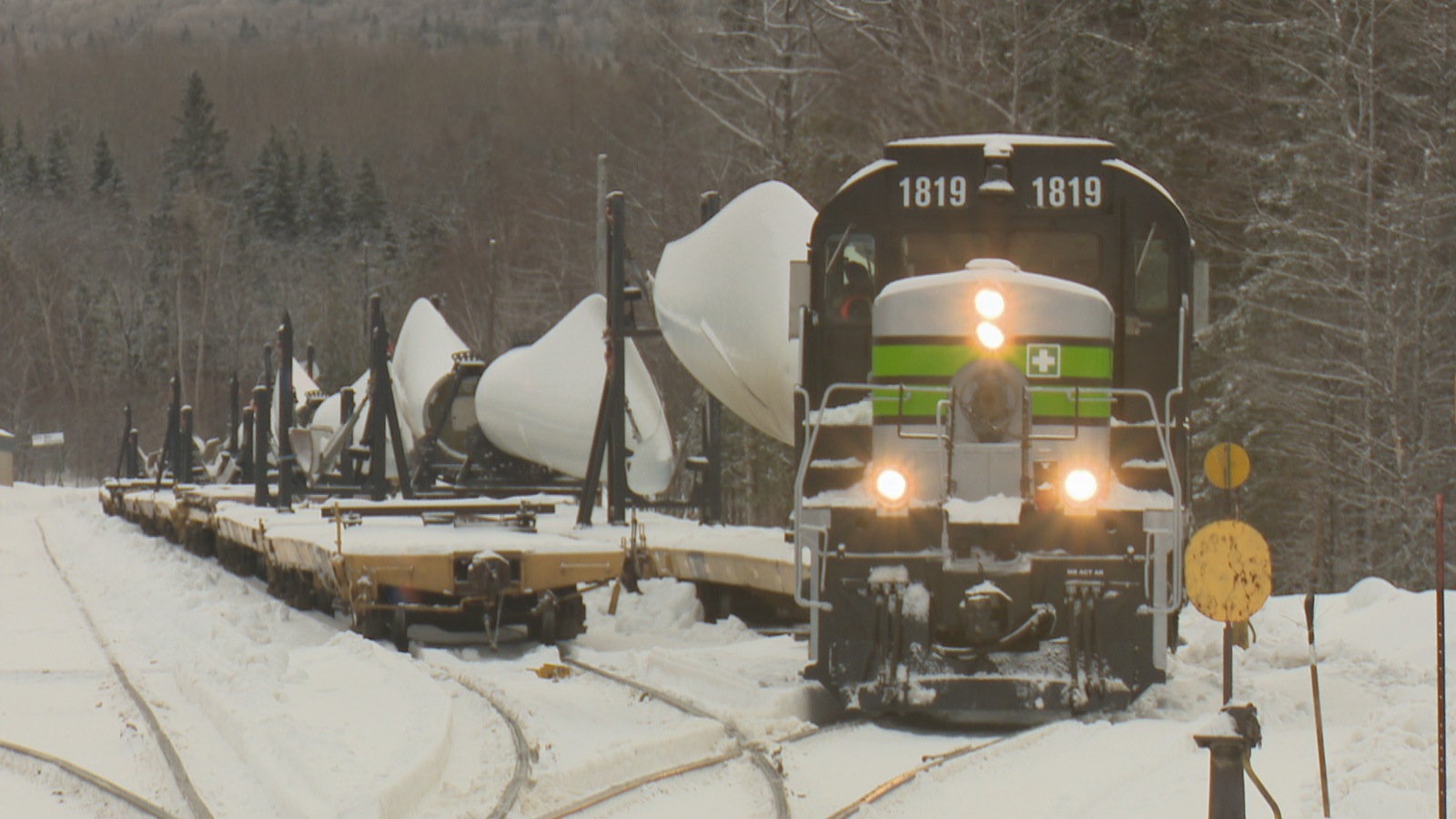 Transport de pales d'éoliennes en Gaspésie Transport de pales d'éoliennes en Gaspésie