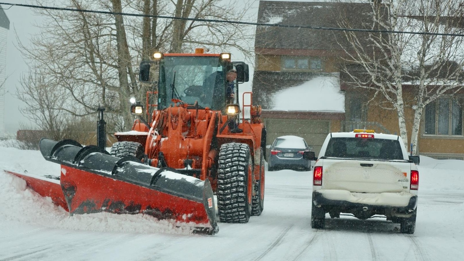 Opération de déneigement à Rimouski après la tempête qui a frappé le Bas-Saint-Laurent mercredi Opération de déneigement à Rimouski après la tempête qui a frappé le Bas-Saint-Laurent mercredi