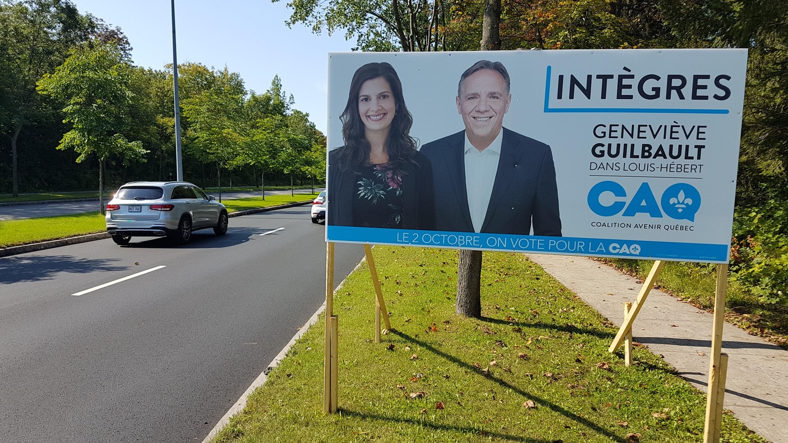 Une affiche de la Coalition avenir Québec dans la circonscription de Louis-Hébert. Une affiche de la Coalition avenir Québec dans la circonscription de Louis-Hébert.