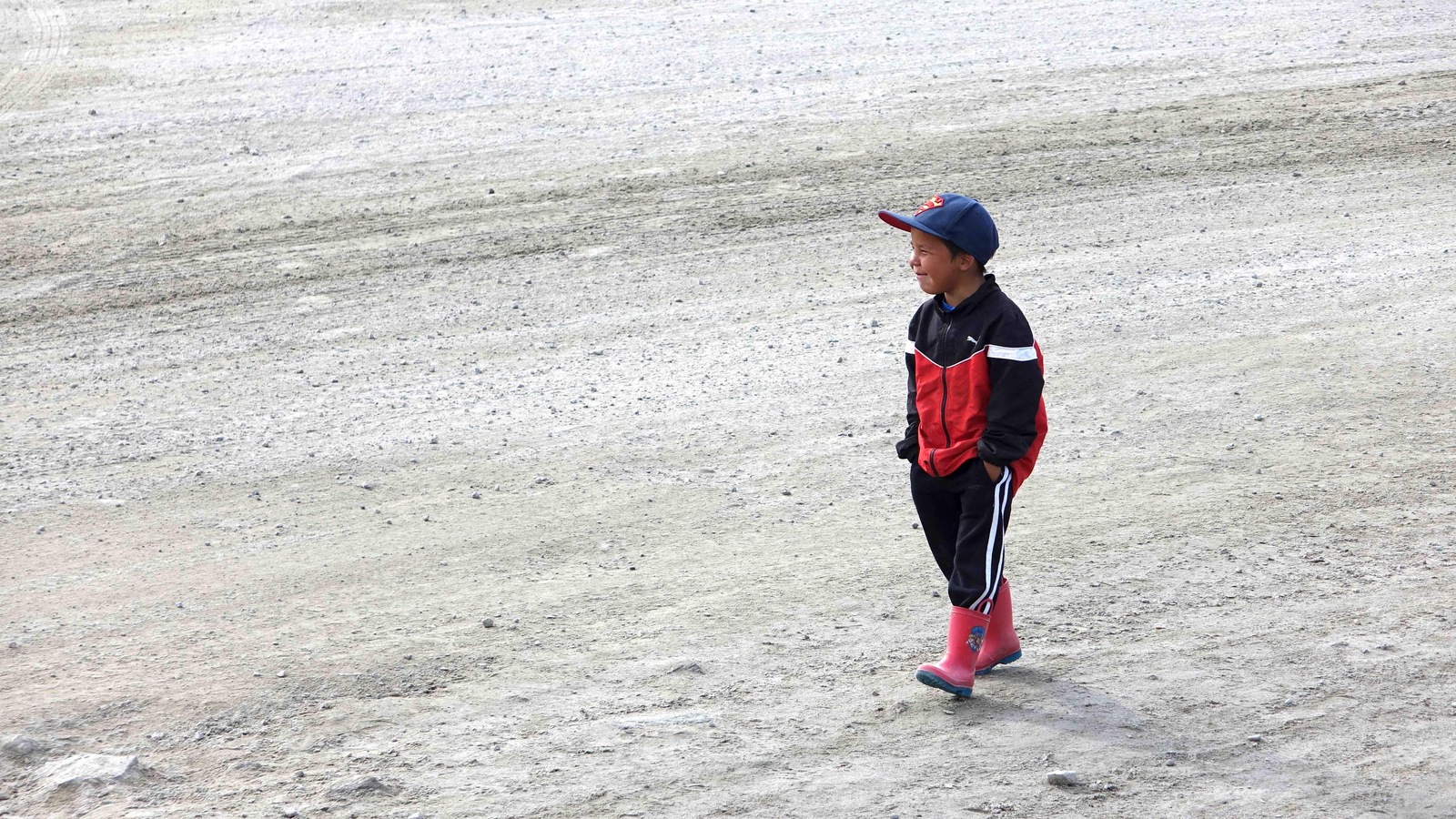 Un enfant de Clyde River, au Nunavut Un enfant de Clyde River, au Nunavut
