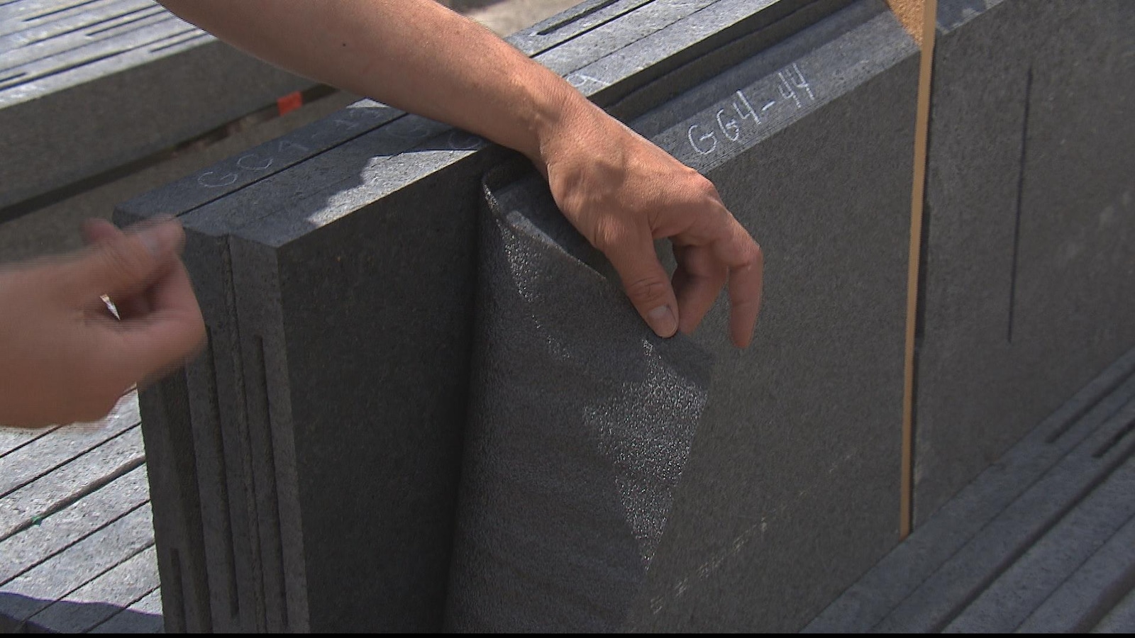 Les plaques de granit utilisées par l'entreprise nord-côtière Granijem Les plaques de granit utilisées par l'entreprise nord-côtière Granijem