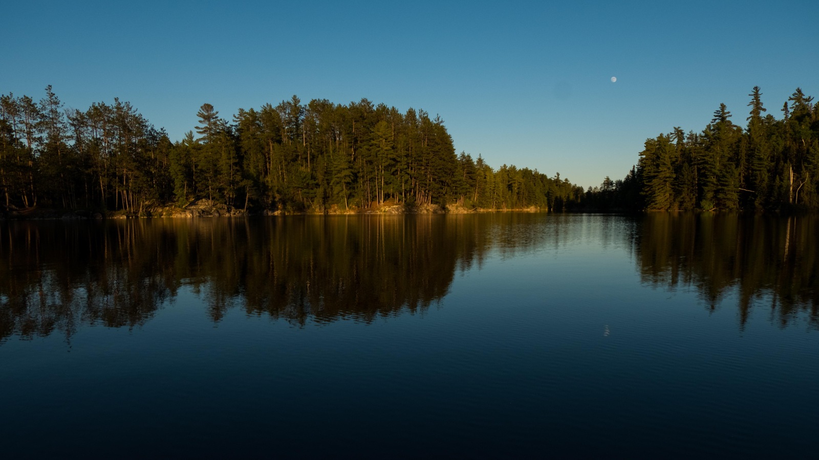 Chronique plein air pagayer le lac Kipawa Des matins en or