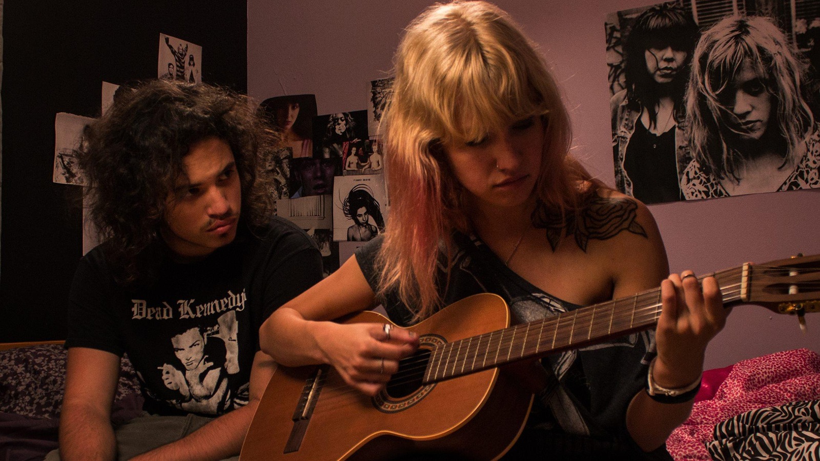 Une scène du film <i>Les faux tatouages</i> Une scène du film <i>Les faux tatouages</i>