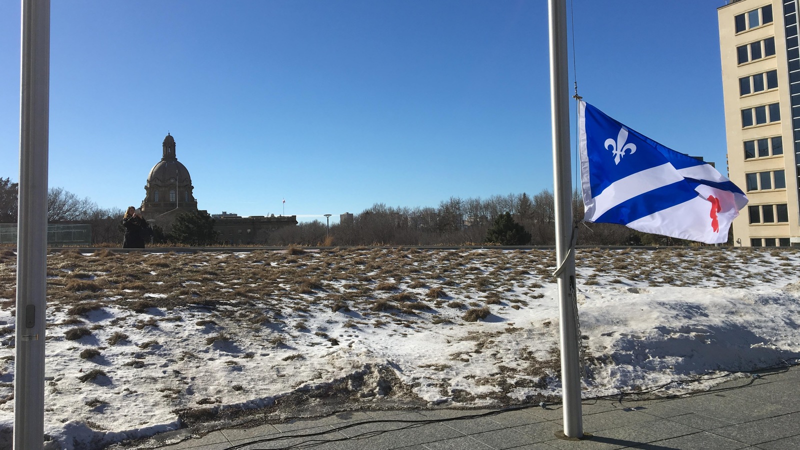 Le drapeau franco-albertain Le drapeau franco-albertain