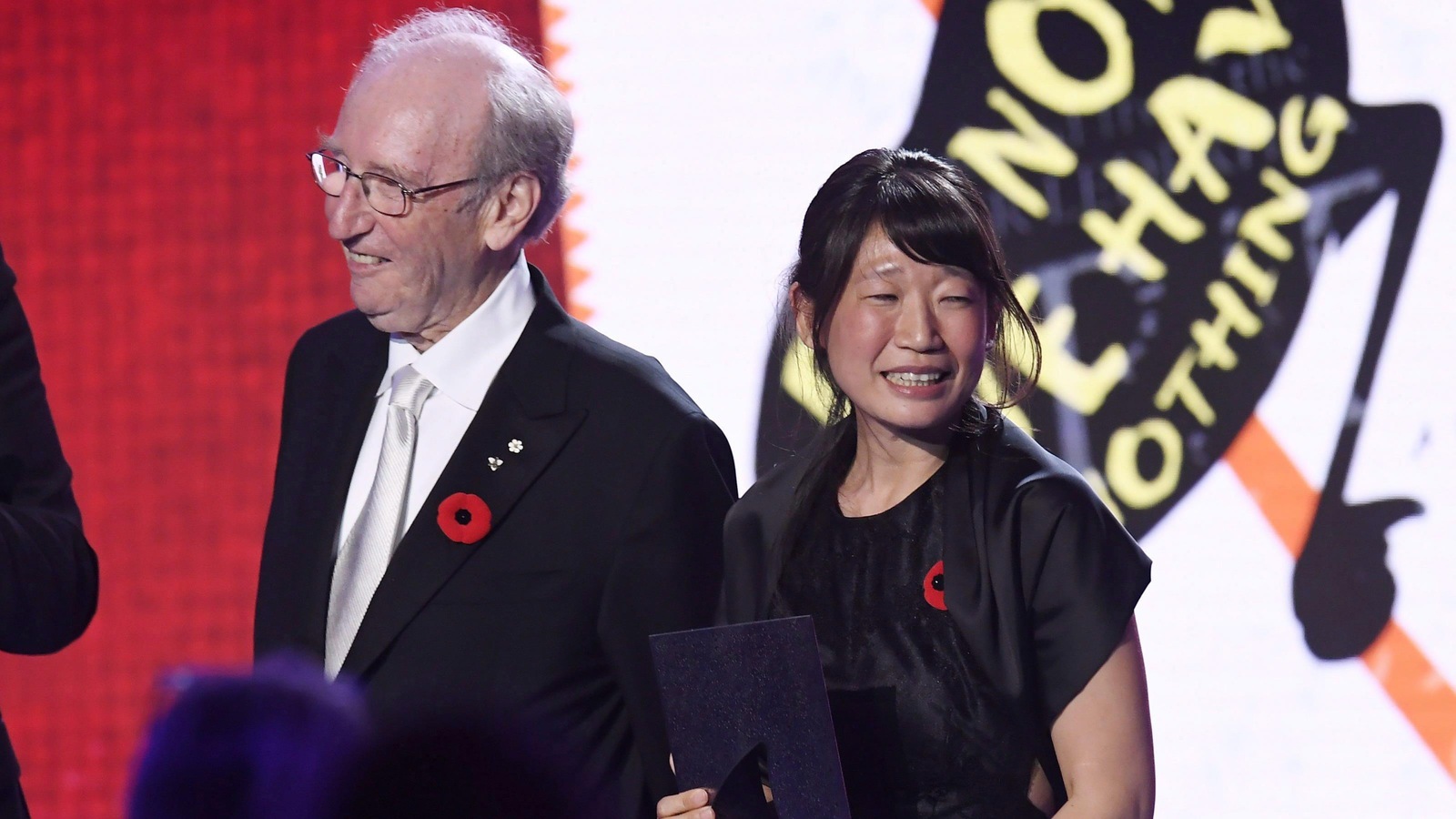 L'écrivaine Madeleine Thien et Jack Rabinovitch, lors de la remise du prix Giller en 2016. L'écrivaine Madeleine Thien et Jack Rabinovitch, lors de la remise du prix Giller en 2016.