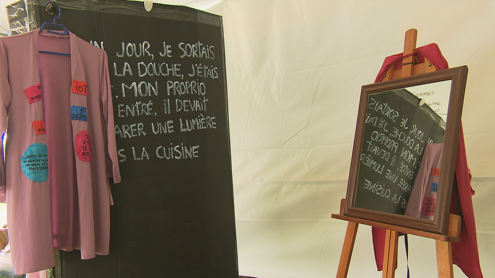 Dans le musée éphémère Dans le musée éphémère