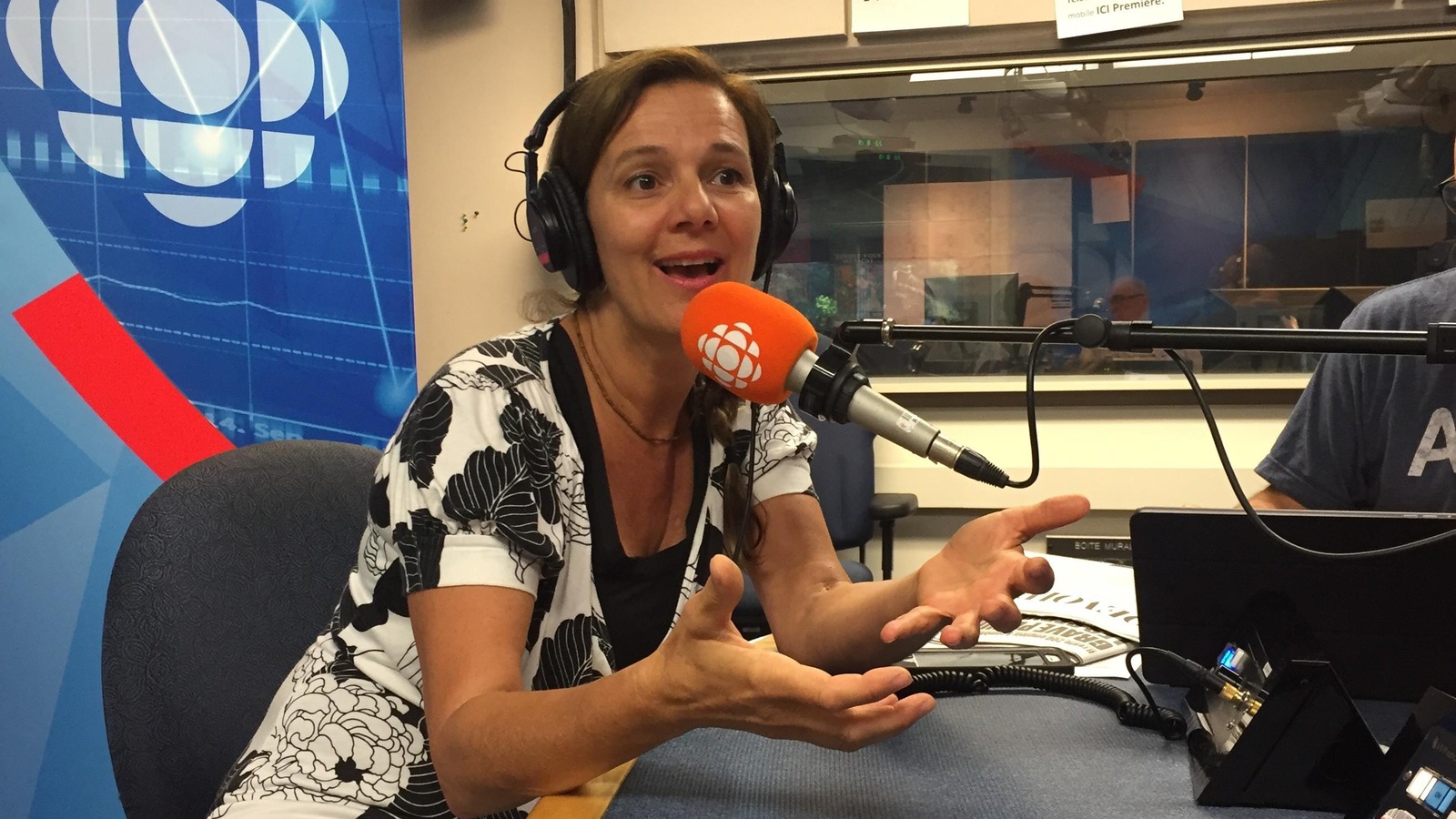 Nathalie Bergeron en studio. Nathalie Bergeron en studio.