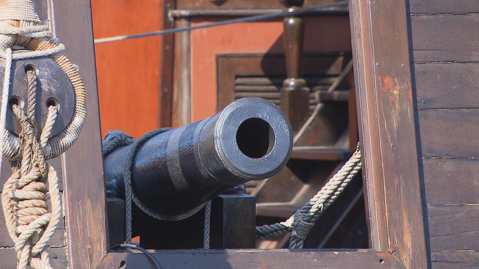 Parce qu'il fallait attaquer ou se défendre, les canons étaient indispensables, il y a 400 ans. Parce qu'il fallait attaquer ou se défendre, les canons étaient indispensables, il y a 400 ans.