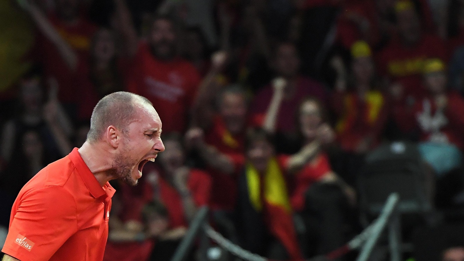Le Belge Steve Darcis a battu l'Australien Jordan Thompson en trois manches pour envoyer son pays en finale de la Coupe Davis. Le Belge Steve Darcis a battu l'Australien Jordan Thompson en trois manches pour envoyer son pays en finale de la Coupe Davis.