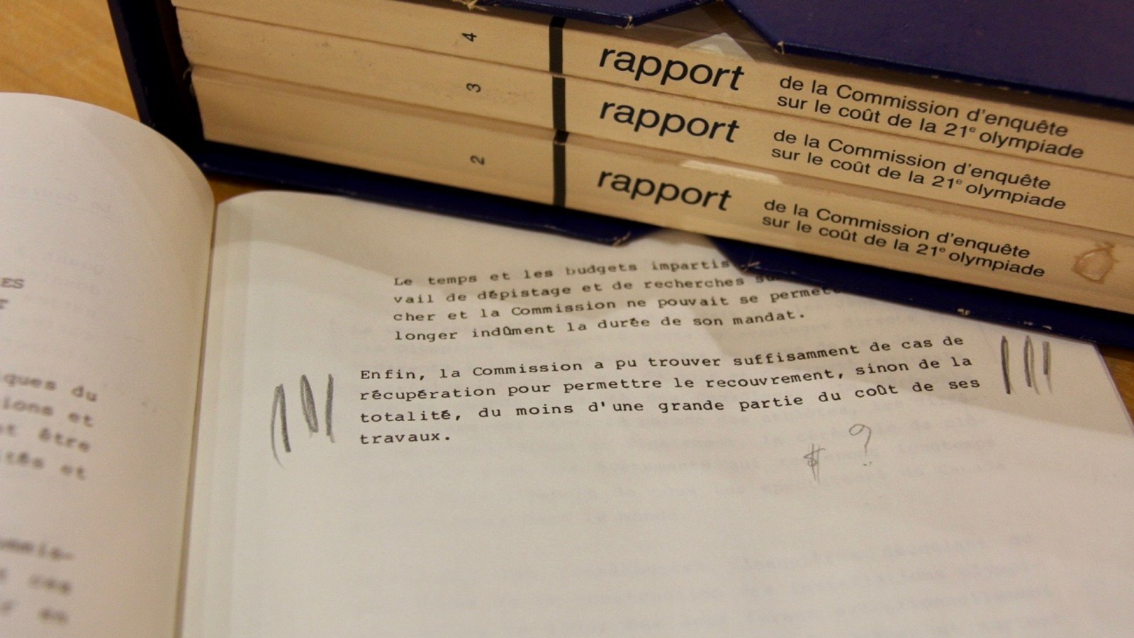 La copie personnelle de Jean Drapeau du rapport de la commission Malouf, mise sur pied après l’explosion des coûts des Olympiques de Montréal de 1976. La copie personnelle de Jean Drapeau du rapport de la commission Malouf, mise sur pied après l’explosion des coûts des Olympiques de Montréal de 1976.