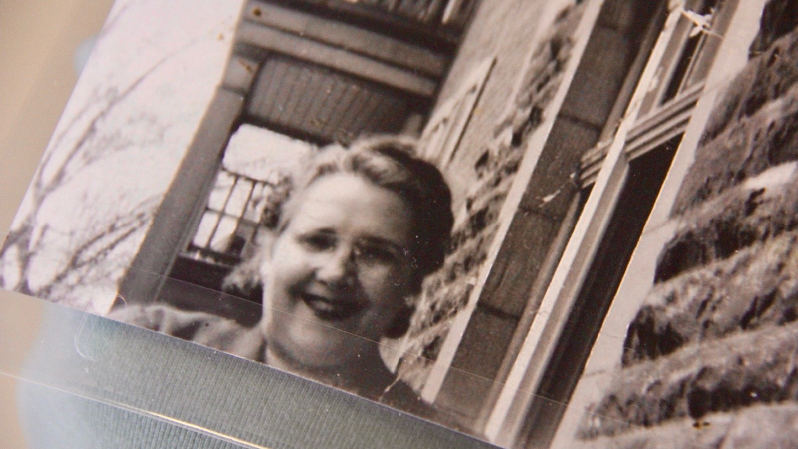 Fernande Bolduc soutient qu'il s'agit de la dernière photo prise de sa mère, Mary Travers alias La Bolduc. Fernande Bolduc soutient qu'il s'agit de la dernière photo prise de sa mère, Mary Travers alias La Bolduc.
