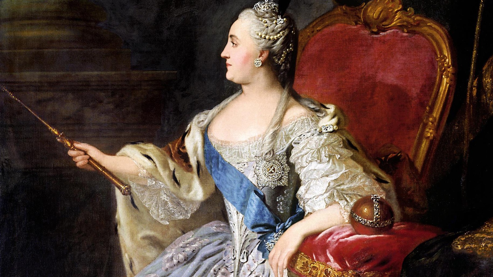 Un portrait représente une femme du 18e siècle tendant un bâton mince en or. Un portrait représente une femme du 18e siècle tendant un bâton mince en or.