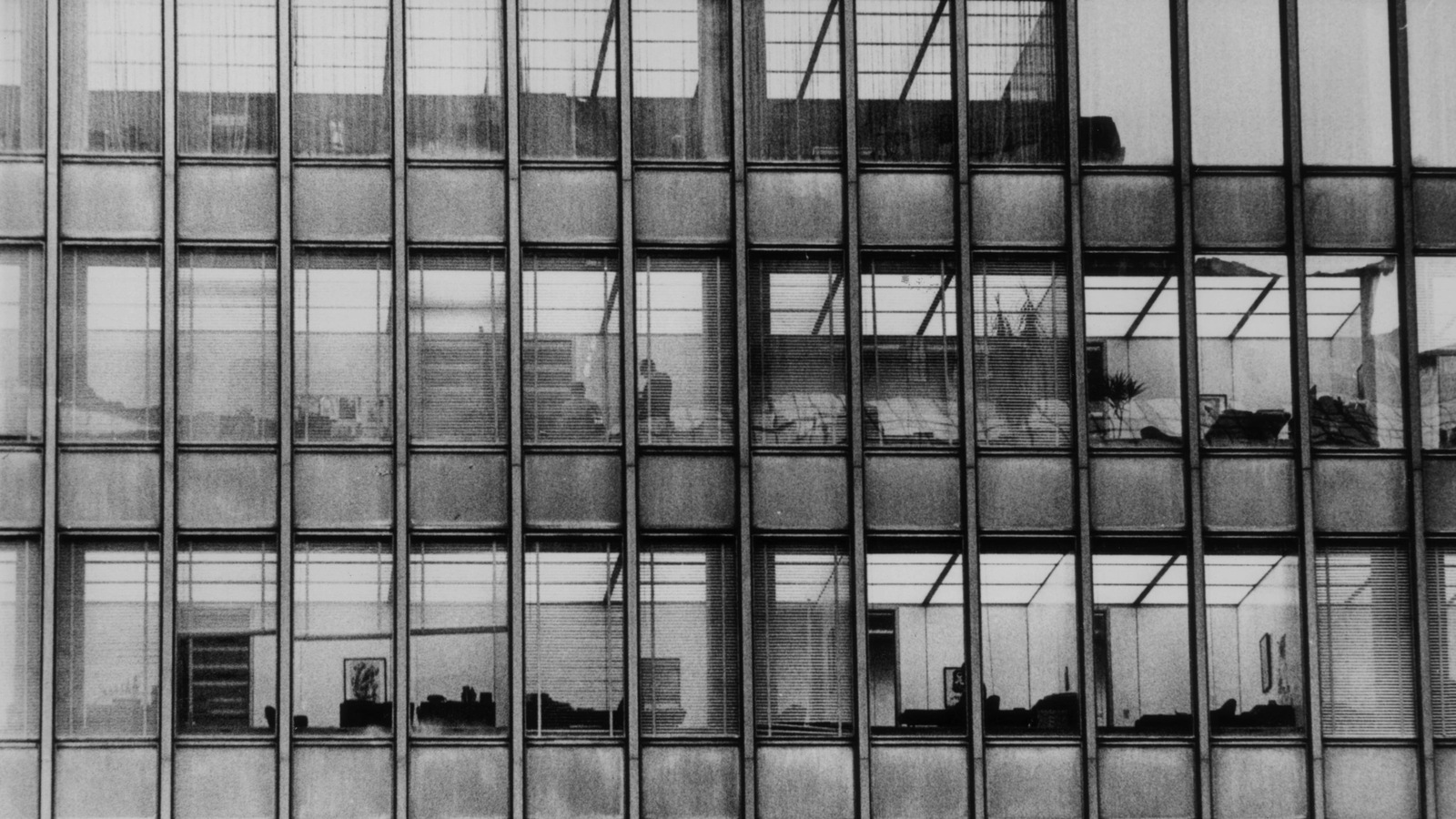 L'édifice Seagram, à New York. L'édifice Seagram, à New York.